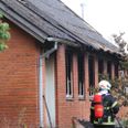 Hele huset har været i brand, hvor en 64-årig er afgået ved døden. Foto: Øxenholt foto.