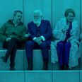 Kong Frederik og Karin Salling var blandt de første gæster, som har fået et smugkig i domen, As Seen Below. Her sammen med kunstneren James Turrell og Museumsdirektør Rebecca Matthews. Foto: Mads Smidstrup, Aros