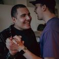 Sebastian Frichot lever med et udviklingshandicap, har epilepsi og autisme. Her danser han med Jacob Dyhrberg, som er ergoterapeut på Bostedet Havbo i Tilst. Arkivfoto: Emilie Toldam Futtrup
