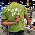 I en ny undersøgelse siger butiksansatte, at de i stor stil oplever, at kunder sviner dem til eller taler nedværdigende. 80 procent har oplevet det inden for det seneste år. 14 procent er blevet truet. Arkivfoto: Jacob Ehrbahn.