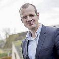 De nye job vil give mere til til de ældre, vurderer Anders Laugesen (V), formand for socialudvalget. Det handler om 10,7 fuldtidsstillinger.