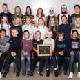 5.D fra Engdalskolen i Brabrand med deres klasselærere Mariann Mors Mikkelsen og Peter Jensen.