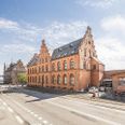 Den fredede bygning på Jernbanevej 7 i Helsingør har fået nyere ejere - og de sætter stor pris på det historiske, forlyder det. Foto:Muusfoto.