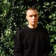 Anton Westerlin, er klar til at fyre hits som "Er Her", "Gode dage, gode drinks" og "Vågen" i Rønde Bypark 13. maj. Pressefoto