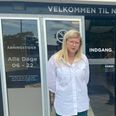 Perfektionistisk tilgang til alle dele af Norddjurs Håndbold har været kendetegnende for Karen Kristensens tilgang til direktørjobbet. Nu skal tiden bruges på at heppe fra sidenlinjen, når hun stopper som direktør ved årsskiftet. Foto: Lars Norman Thomsen