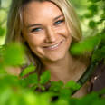 Med sin musik og sange ønsker Freja Eriksen at minde os om, at vi alle er en del af, og har noget vigtigt at bidrage med til vores smukke fællesskab kaldet Jorden. Pressefoto