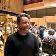 Jesper Nordin har dirigeret det aarhusianske symfoniorkester mange gange og kender det derfor ad åre. Nu har han droppet taktstokken og er blevet musikchef.