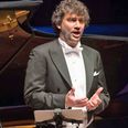 Den tyske verdenstenor Jonas Kaufmann kan i Kino i Grenaa opleves i en gallakoncert fra arenaen i Verono. Pressebillede
