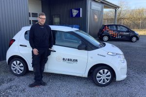 BJ Biler bliver i familien, idet Rasmus Jonassen Hvidkjær har overtaget værkstedet, han i sin tid hjalp sin svigerfar med at bygge.