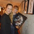 Ruth Crone Foster (th.) er grafiker og den første af Artboosts kunstnere, der officielt udstiller sine værker på Bart. Pressefoto
