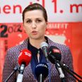 Mette Frederiksens tale på arbejdernes internationale kampdag omhandlede både de overordnede og de helt nære konsekvenser af krigen i Ukraine. Både for selve Europa og den enkelte dansker – især med tanke på de stigende priser på både energi og fødevarer. Foto: Philip Davali/Ritzau Scanpix
