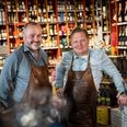 Mads Reese (th) og Jess Juul Hansen, udgør sammen med Per Schrøder Vinoble & Vinspecialisten, der er nomineret til 'Svesken bag disken'-prisen. Foto: Per Bille
