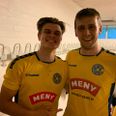 TRIF’s to målslugere Victor Overgård Riis og Mathias Haulrik (th) blev genforenet i lørdagens kamp mod Helsted Fremad IF. Mathias Haulrik scorede to mål og tilkæmpede sig et straffespark, som lillebror Emil Haulrik scorede på i 4-1 sejren. Arkivfoto