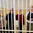 Fra venstre: Anne-Marie Gjelstrup Stenskrog, Sarah Amalie Korsgaard, Ida Samsø og Freja Hjorslev. Modsat mange af cellens tidligere "gæster" gik de fire studerende fra Aarhus Universitet ind bag tremmerne af egen fri vilje. Foto: Sten Brøgger