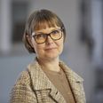 Syddjurs KOmmunes mijøchef Sanne Attermann siger, at Syddjurs Kommune endnu ikke kan afgøre sagen i Hyllested, fordi kommunen mangler den endelige bekendtgørelse og vejledning fra Miljøstyrelsen. Hun vurderer foreløbigt, at allerede indsendte ansøgninger skal behandles efter de regler, der gjaldt, da de blev sendt ind. Samtidig understreger hun, at det kan ændre sig, hvis regeringen pålægger kommunerne et midlertidigt stop for at modtage eller behandle ansøgninger. Foto: Syddjurs Kommune