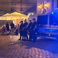 Allerede tirsdag aften var politiet mødt talstærkt op i det centrale Poznan, hvor AGF-fans var samlet. Privatfoto.