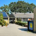 De bygninger, der tidligere husede Mølleskolen og børnehaven Solstrålen er blandt dem, der nu står tomme i Norddjurs Kommune. Arkivfoto