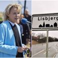 Bente Lykke Sørensen forventer, at der kan gå op til fem år, før der står nye parcelhuse klar i Lisbjerg. Fotocollage