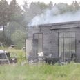Røgudviklingen var meget synlig, mens branden stod på. Foto: SpotFoto