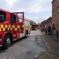 Brandvæsen og ambulancer på Byagervej i Beder,