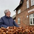 Per Jørgensen er en af de ildsjæle, som holder gang i mulighederne for et aktivt liv i Trustrup. Han ser gode muligheder for byen, når tung trafik fremover skal ledes uden om Trustrup, men savner til gengæld større opbakning fra Norddjurs Kommune for at tale hele området op. Foto: Simon Carlson