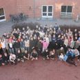 Den nuværende årgang på Hadsten Højskole kunne 1. juni endelig vende tilbage til skolen og færdiggøre deres ophold. Foto: Hadsten Højskole