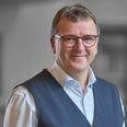 ERik Poulsen (DD): »Hvis vi vil skabe en bedre ældrepleje, skal vi begynde med medarbejderne.« Foto: Syddjurs Kommune