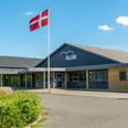 Skulpturen kommer til at stå foran Ulstruphallerne, så den er noget af det første hallens gæster ser.