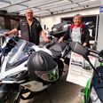 Det er Henrik, der tager sig af køb og salg af motorcykler, mens Mette står for administration og salg af udstyr. Foto: Bjarke Kirkegaard Nielsen