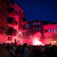 Der var tusindvis af glade fans i byen, da AGF sikrede sig mesterskabet for første gang i 40 år tilbage i maj. Men fejringen fik et kedeligt efterspil. Arkivfoto: Joachim Ladefoged