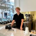 Nicolai Chokolade fejrer sin åbning i Guldsmedgade fredag 15. november og lørdag 16. november med at dele gratis flødeboller ud. Foto: Tahmasbi