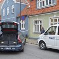 Politiet er til stede i området omkring Sjællandsgade i Fredericia. Foto: Presse-fotos.dk