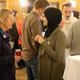 Pia Sigmund - til venstre - grundlagde 2 Timer om Ugen i 2008. Arzu Cilek er koordinator i Aarhus-afdelingen.