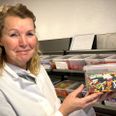 En og kun en står for at blande slikposerne hos Sukkertrolden, og det er Laila Bjrønsholm, der i den forgangne uge åbnede Sukkertrolden på Torvet 2 i Galten.