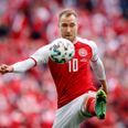Den danske landsholdsspiller Christian Eriksen får kærlige hilsener fra nær og fjern efter sit kollaps lørdag aften i EM-kampen mellem Danmark og Finland i Parken. Foto: Jens Dresling