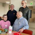 Formand for Kræftens Bekæmpelses lokalafdeling i Syddjurs, Lene Nielsen, håber sammen med Simon Sørensen, kampagneleder i Rosenholm, Jørgen Glerup, tidligere præst og aktiv indsamler i Thorsager, og Ole Egebjerg, tidligere kampagneleder i Ebeltoft, at flere vil gå en tur 16. april og rasle med indsamlingsbøssen for den gode sag. Foto: Anne Frank Henriksen