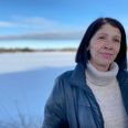 Lokalavisen mødte i slutningen af 2023 Nataliia Mileshko på Bakkely. Hun har haft stor glæde af at kunne bo i Gjesing, mens hun har forsøgt at etablere sig igen. Hun er imidlertid en af de ukrainere, der har fået opholdstilladelse i Norddjurs Kommune. Anderledes vanskeligt er det for dem, der får at vide, at de skal rykke sig til en anden kommune uden ordentlig information eller penge at rejse for. Arkivfoto: Simon Carlson