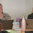 Det overrasker de nuværende sygeplejerskestuderende på VIA University College, Cecilie Iburg Bruun og Tanja Salvesen, at der er personale, som bliver anmeldt for at stjæle medicin fra deres arbejdsplads. - Foto: Foto: TV2 Østjylland/