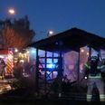 Brandvæsnet i gang med efterslukning af brand i Viby.