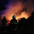 50-årig mand blev sigtet for at brænde haveaffald af og for at efterlade bålet.
