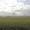 Det trækker ud med at beslutte, om der skal igangsættes en ny lokalplan i Hollandsbjerg Enge, efter Økonomiudvalget sendte sagen om kæmpevindmøller tilbage i systemet til fornyet behandling. Arkivfoto