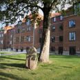 Det er muligt at se den ombyggede højskole både udefra og indefra, hvis man tilmelder sig RHE's venners rundvisning. Pressefoto