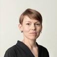 »En politianmeldelse er kun første skridt. Den kan føre til alt fra frifindelse til dom – eller blive droppet. Men når historien først er ude, kan den hænge ved og blive brugt mod politikeren i valgkampen,« siger Maria Bendix Wittchen, ph.d. i presseetik ved Roskilde Universitet. Foto: Mads Folmer