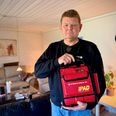 Kenneth Justesen har været hjerteløber i Ry i seks år. Når alarmen går, tager han sin egen hjertestarter med – også selv om det betyder, at han selv ender med regningen bagefter. Foto: Grethe Bo Madsen