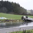 Bil og trailer blev voldsomt beskadiget ved uheld på motortrafikvejen ved Rønde.