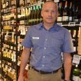 Keld Berg Hansen har sagt farvel til Hinnerup efter 8,5 år som uddeler. Fra 1. november har han indtaget chefstolen i SuperBrugsen i Lystrup. Foto: Anette Bonde.