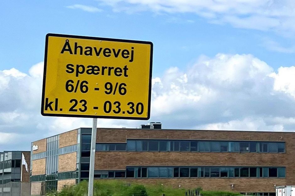 I de sene aftentimer og ud på natten bliver Åhavevej i Aarhus spærret i de dage, hvor Northside finder sted.