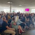 Norddjurs Kommune gør klar til borgermøde 1. april, hvor udviklingsplanerne for Energiklynge Djursland præsenteres og borgerne får mulighed for at stille spørgsmål og give input til projektet. Billedet er taget ved et borgermøde i Syddjurs om biogas, hvor fremmødet og interessen var meget stor. Syddjurs er helt koblet af Energiklynge Djursland. Foto: Lars Norman Thomsen