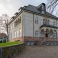 Urgrosserer Filtenborgs smukke Villa Alba på hjørnet af Strandvejen og Chr. Filtenborgs Plads. Fotograf Ib Nicolajsen, 2013, Aarhus Stadsarkiv.