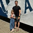 Rasmus Korsaa og datteren Evita. Foto: TV2 Østjylland